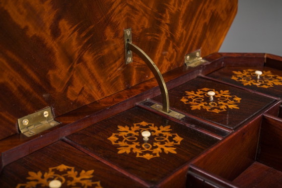Tavolo da Lavoro per Cucito Biedermeier in Mogano, 1850 – Tavolini, Wood (photo 10 of 16)
