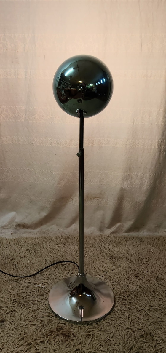 Eye-Ball Type Space-Age Style Table Lamp - 70s – Metal (photo 9 of 12)