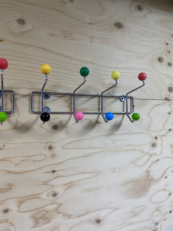 Image 1 of Appendiabiti retrò a forma di palla Appendiabiti retrò a forma di palla Appendiabiti Sputnik