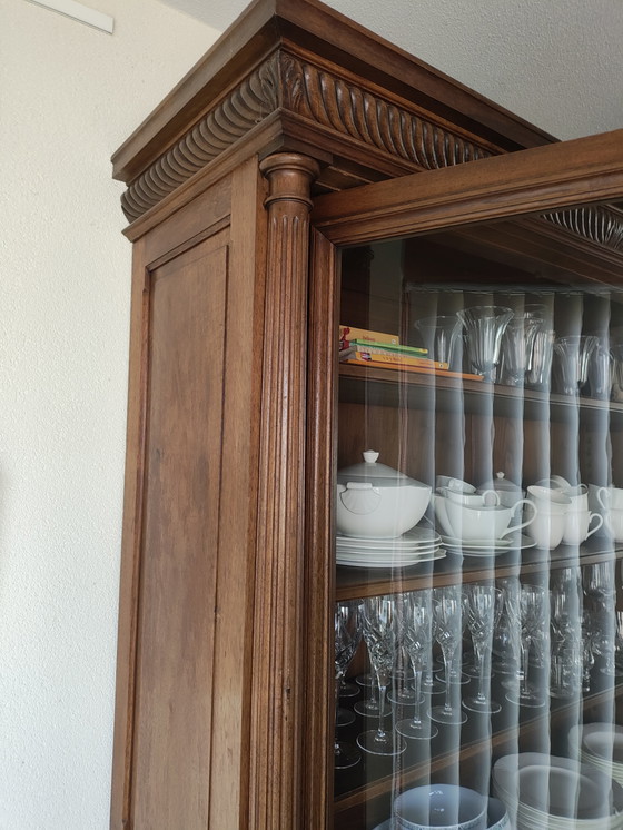 Image 1 of Antieke vitrinekast 