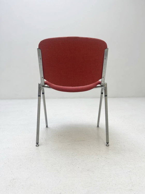 Image 1 of Knoll X Castelli Hybride stapelstoelen met patroon