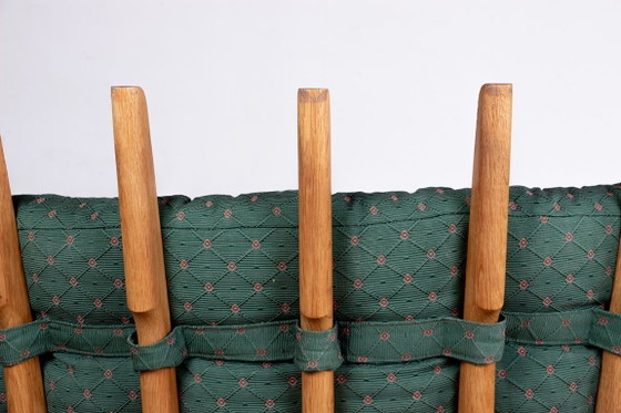 Image 1 of Gran sillón francés de roble macizo diseñado por Guillermo y Chambron para Your Home en 1960.