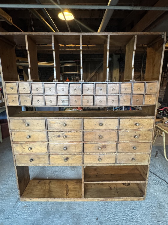 Image 1 of Werkstattschrank mit Schubladen aus dem frühen 20. Jahrhundert