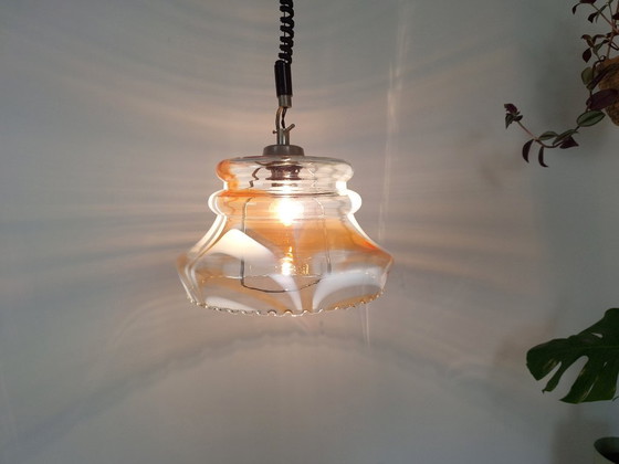 Image 1 of Suspension vintage en verre de Murano / Orange et blanc / Lampe suspendue moderne du milieu du siècle / Italie années 1970