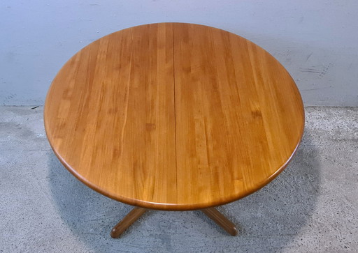 Vintage, designer dining table. Danish. Gudme Møbler. Extendable