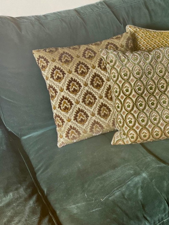 Image 1 of Cojín de sofá o cojín de desfile de mediados de siglo en terciopelo brocado y terciopelo tonos verde-marrón años 60
