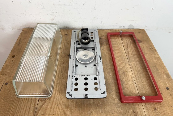 Image 1 of Applique industriale rossa in bachelite di Elektrosvit, anni '70