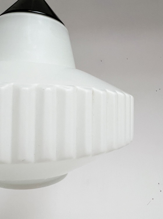 Image 1 of Lampada da soffitto in vetro opalino di Louis Kalff per Philips, anni '50