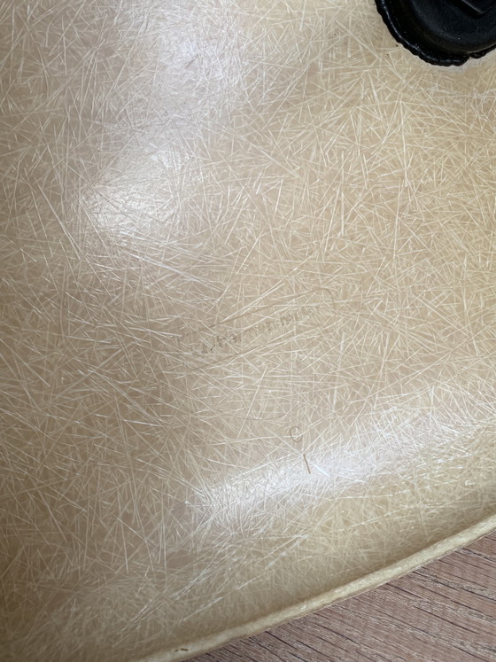 Image 1 of 2 sedie laterali vintage Eames Miller DSW in fibra di vetro color ocra chiaro