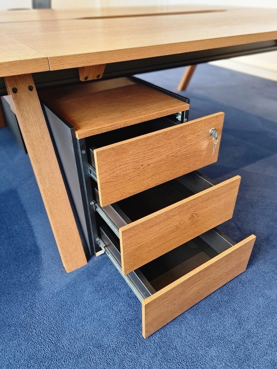 Image 1 of Design-Büromöbelset: Schreibtische (4+2), Stühle (4+2+Lounge), Sofa+Teppich. Teilweise reduziert!