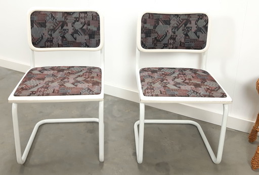 2 chaises vintage à structure tubulaire