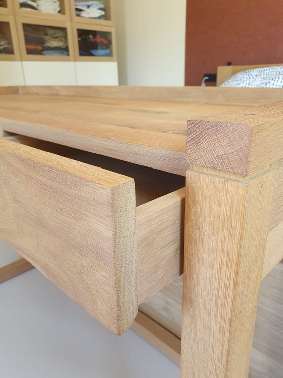 Image 1 of Scrivania/tavolino Ethnicraft con struttura in rovere naturale.