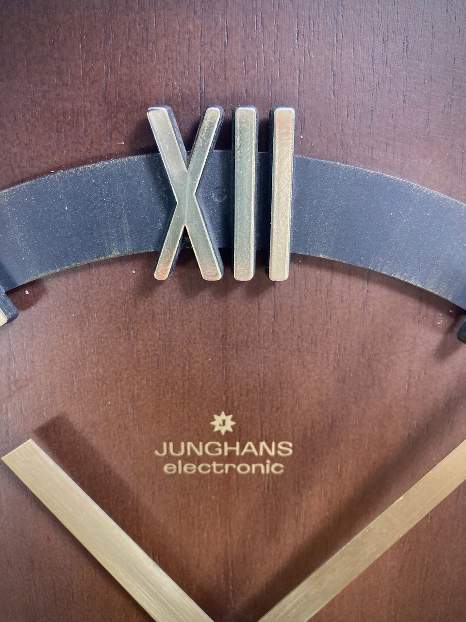 Junghans Electronic Ato mat vintage wandklok 145 Whoppah