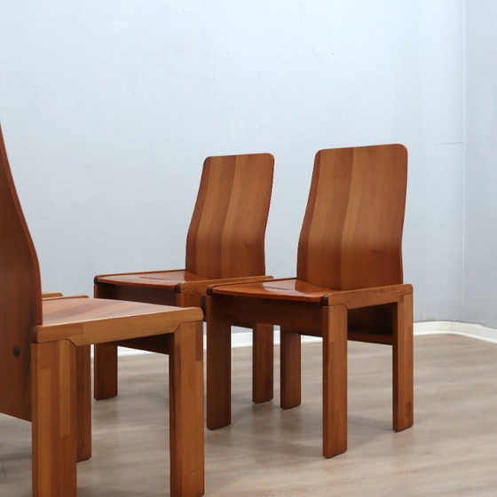Ensemble de 4 chaises italiennes à dossier haut en bois courbé, style Scarpa, années 1970 (photo 11 of 15)