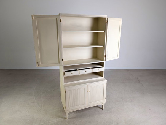 Image 1 of Vintage Svante Skogh boekenkast, shabby chic landelijke stijl kast