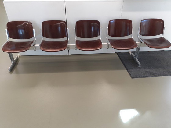 Image 1 of Nome: Divano DSC Axis 3000 Designer: Giancarlo Piretti Produttore: Anonima Castelli, Italia Anno di progettazione: anni &#39;70