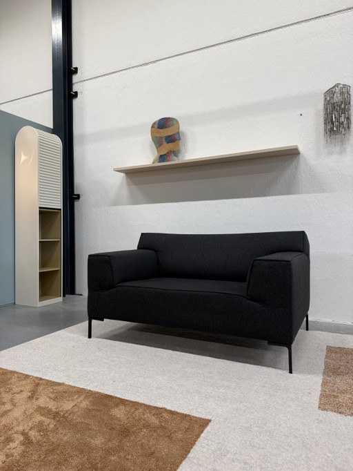 Design on Stock Loveseat Wolstof