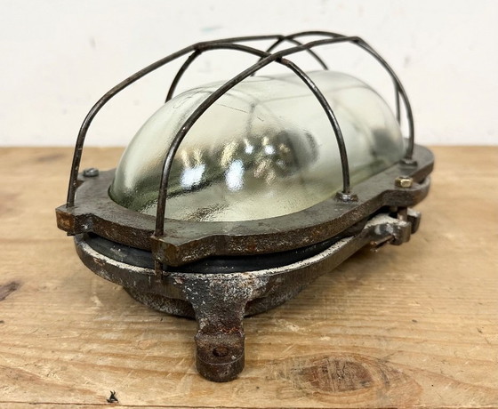 Image 1 of Industrielle Wandleuchte aus Gusseisen, 1960er Jahre