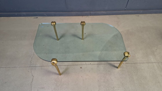 Image 1 of Salontafel van messing en glas, jaren 70.