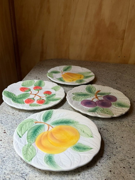 Vintage Japanese Majolica Fruit Plates, Set of 4, Embossed Ceramic Fruit Dessert Plates, Made in Japan (photo 7 of 19)