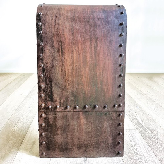 Image 1 of Industriële geklinknagelde tafel