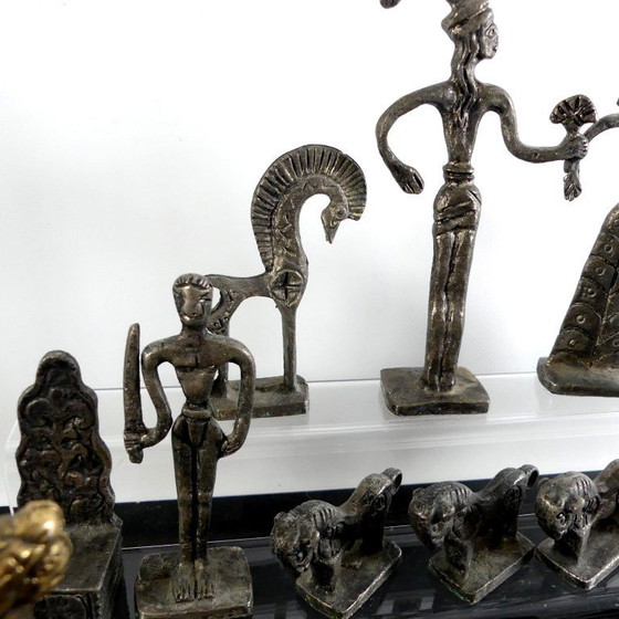 Image 1 of Pièces d'échecs minoennes en métal, conçues par Christoferus Sklavenitis, hauteur 14 cm