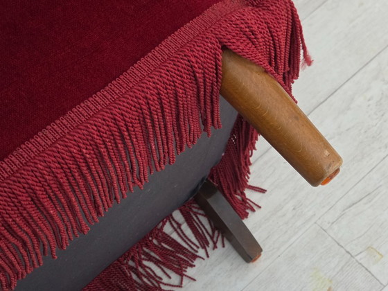 Image 1 of 1960s, fauteuil danois, velours rouge, pieds en hêtre.