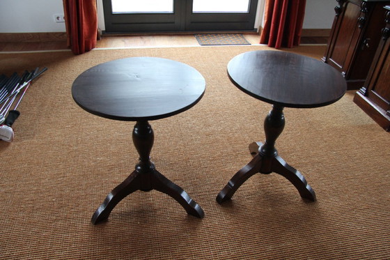 Image 1 of 2 encantadoras mesas auxiliares de 3 patas de la familia FLAMANT