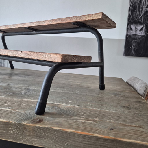 Retro bench.