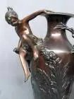 Pair of Art Nouveau vases in solid bronze. – vazen (photo 2 of 7)