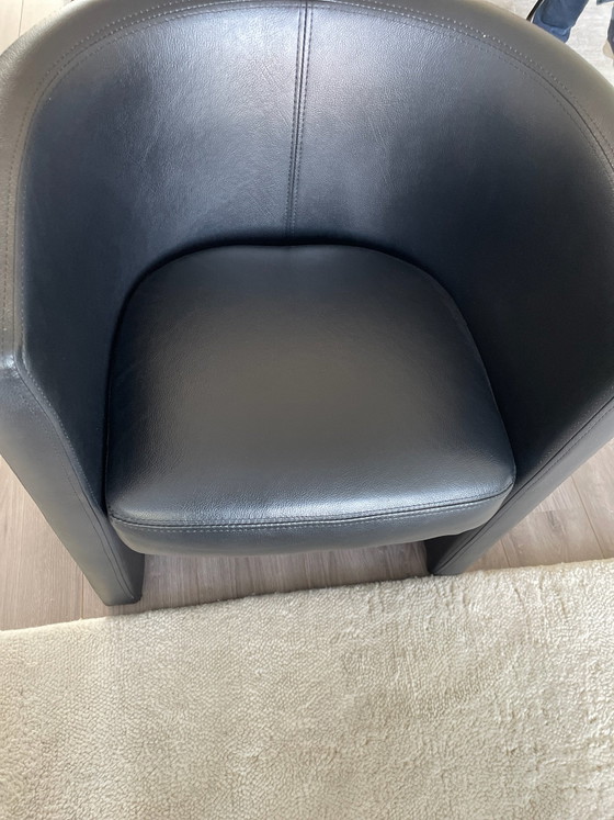 Fauteuils club vintage noirs 2 pièces – Plastique (photo 4 of 5)