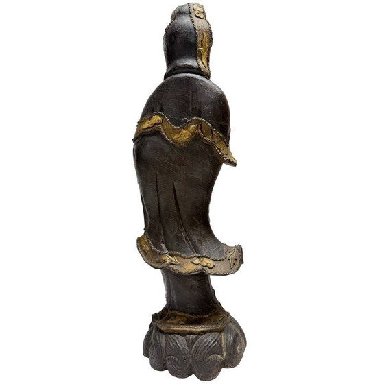 Guanyin (Avalokiteshvara) de pie – Estatua de madera con restos de dorado, período Qing – Esculturas, Wood (photo 5 of 9)