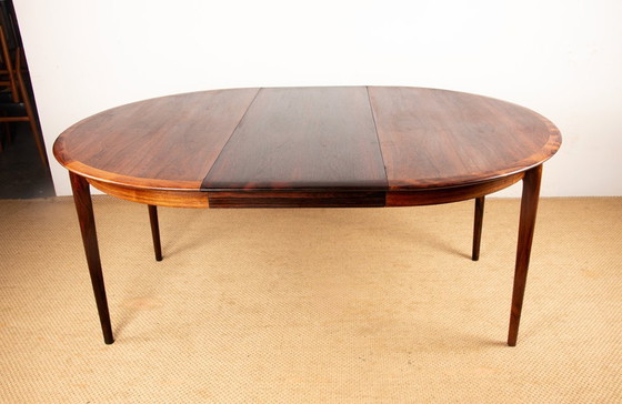 Image 1 of Tavolo da pranzo allungabile in palissandro danese di Kai Lyngfeldt Larsen per Søren Willadsen 1960.