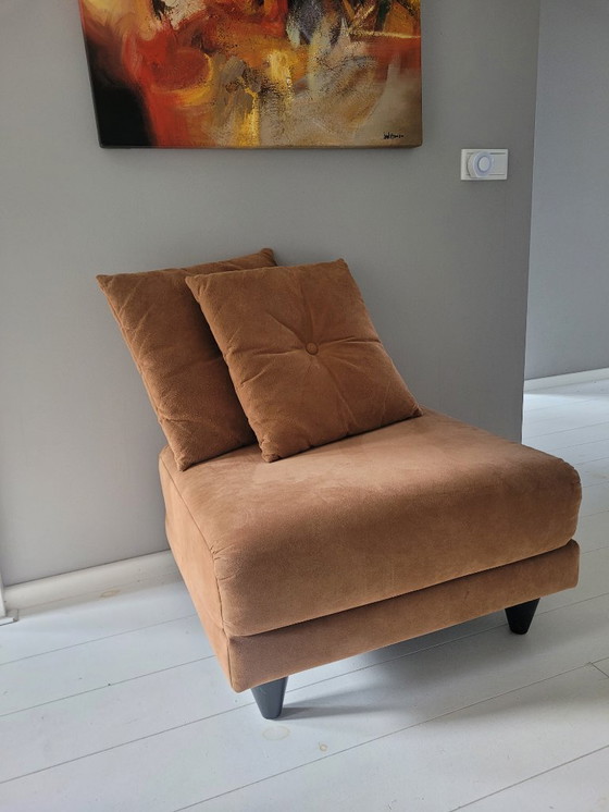 Image 1 of Two Leolux armchairs (Carabas model), one footstool, and three cushions. Upholstery: Alcantara.