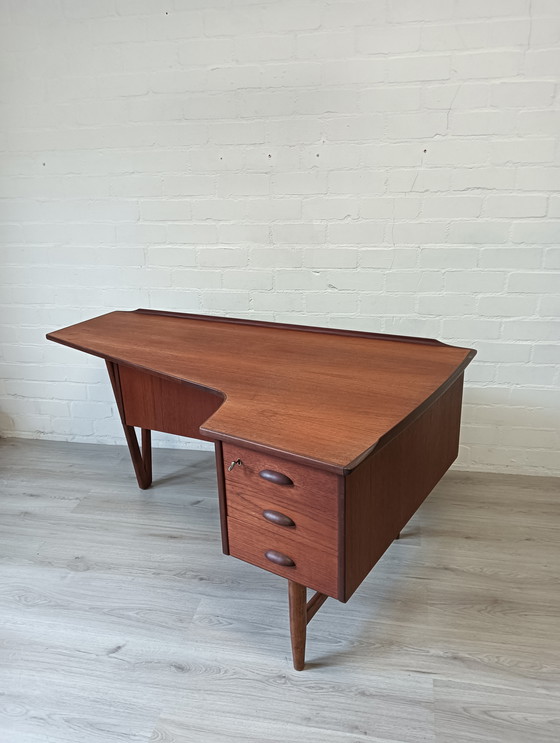 Image 1 of Boomerang Bureau, Peter Løvig Nielsen für Hedensted Möbelfabrik 