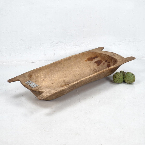 Primitive style large wooden bowl (c.1900) (photo 4 of 9)