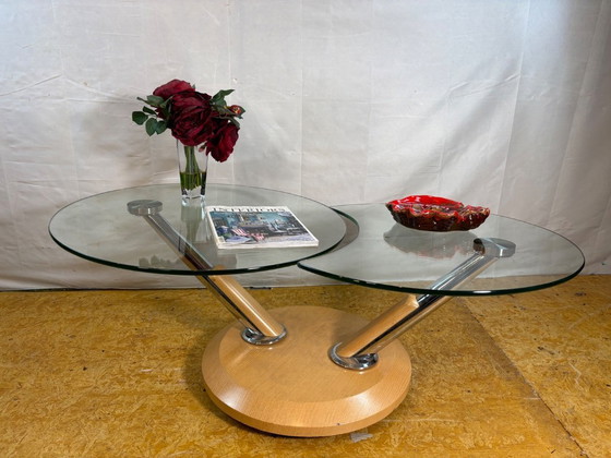 Image 1 of Table basse pivotante Vintage Tokyo Twist – Plateau en verre extensible – Design moderne du milieu du siècle. Affirmez votre sty