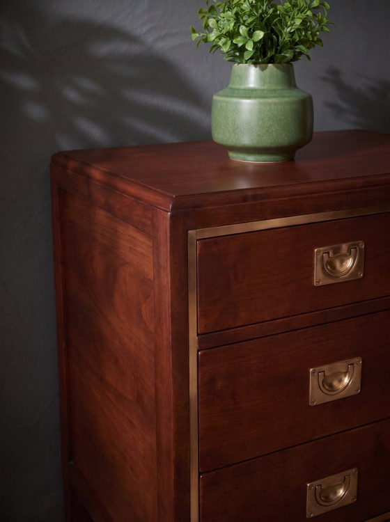 Gerestaureerde massief kersenhouten accentkast met messing details – Campagnestijl – Ladekasten, Wood (photo 4 of 5)