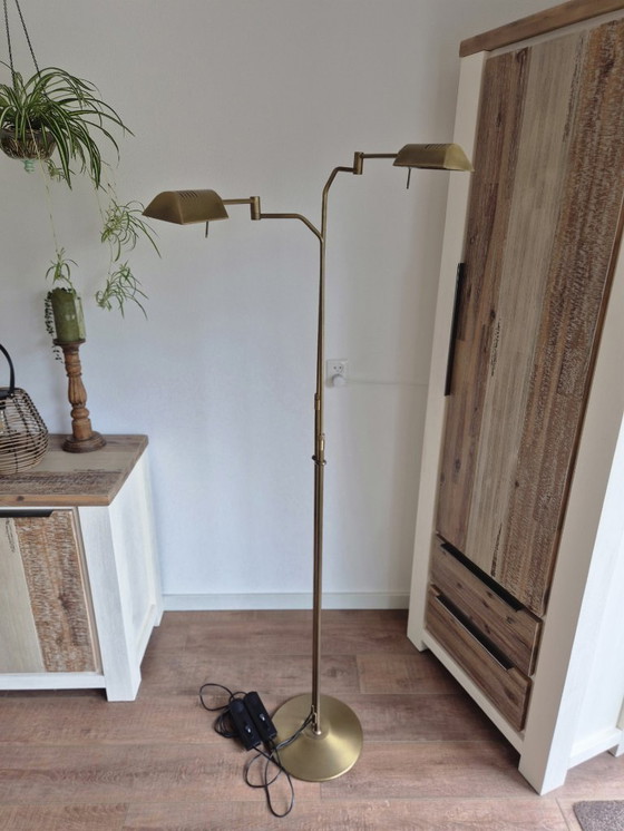 Image 1 of Dubbele Leeslamp - Vloerlamp - Notaris vloerlamp - Dimmer - Metaal - Koper/Bronskleurig - In hoogte verstelbaar - Zwenkarm.