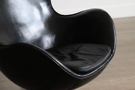 Image 1 of Early Arne Jacobsen “Egg” Chair with Ottoman for Fritz Hansen, Denmark 1963