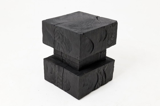 Image 1 of Sculpturale hardhouten bijzettafel, kruk, gebrand hout, handgesneden, Logniture