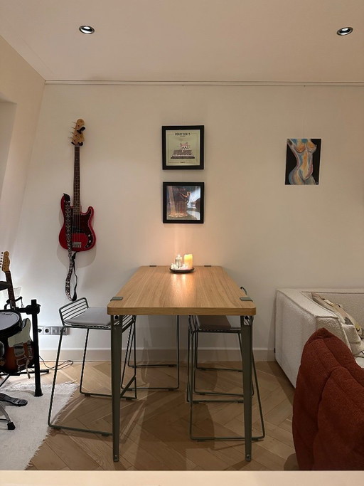 Modular high wall table