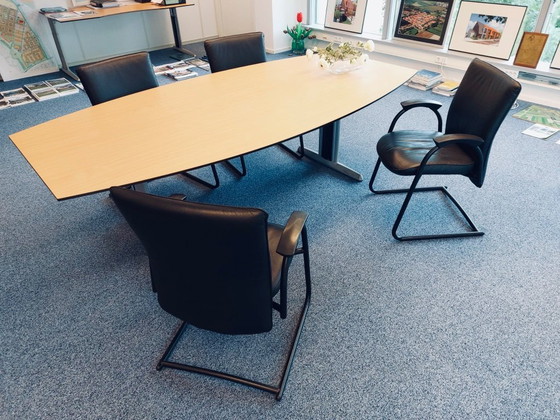 Image 1 of Beechwood table with 4 leather chairs