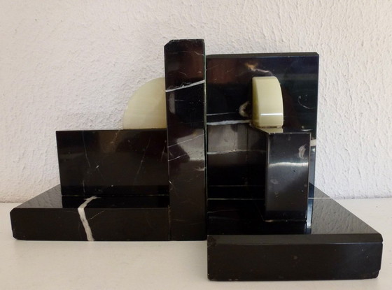 Image 1 of Art Deco boekensteunen.