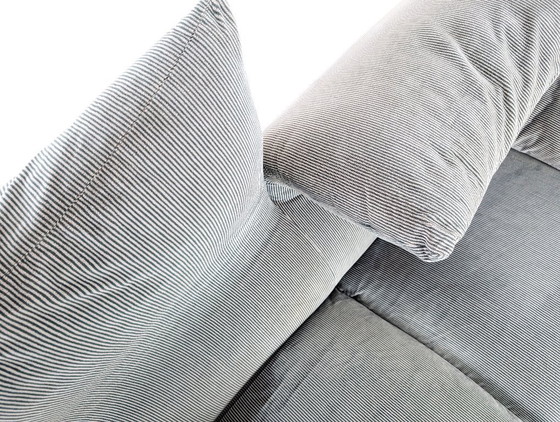 Image 1 of Cassina Maralunga 2-zitsbank Vico Magistretti corduroy stof bruingrijs