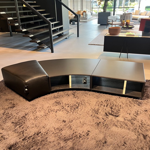 Puf Minotti Daniels y juego de mesa de centro Amber