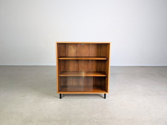 Image 1 of Credenza del Midcentury vetrina in noce credenza vintage 1960