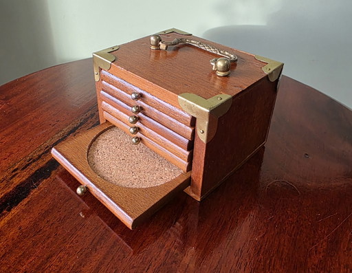 Juego de 6 posavasos de madera vintage con soporte.