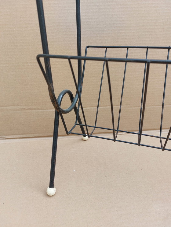 Image 1 of Vintage krantenbak