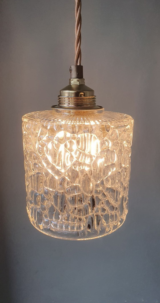 Image 1 of Ensemble de deux suspensions vintage en verre épais texturé. Style milieu du siècle.